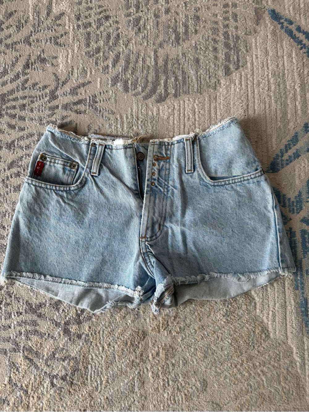 lei Light Wash Denim Shorts with Raw Frayed Hem